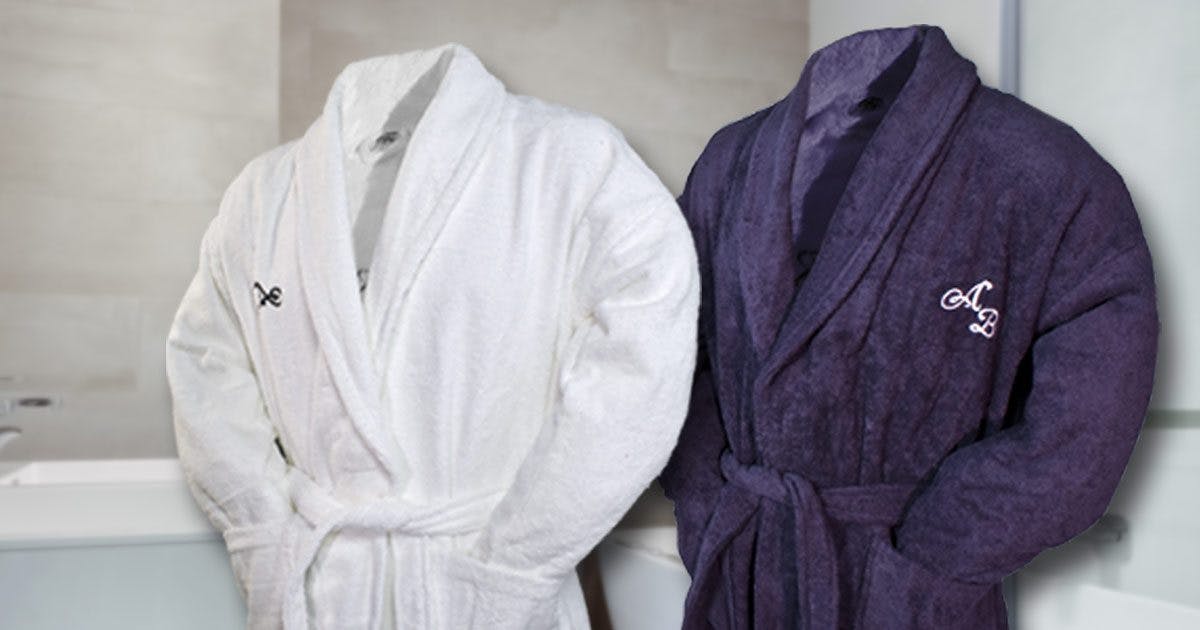 Bademantel bestickt mit Namen & Initialen | PrintPlanet