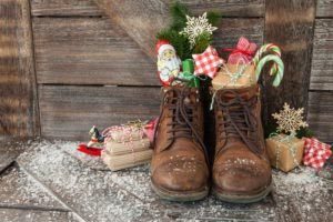 Stiefel mit Geschenken zum Nikolaustag