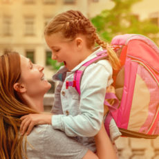 Checkliste Schulanfang: Das braucht Ihr Kind zur Einschulung Checkliste Schulanfang: Das braucht Ihr Kind zur Einschulung