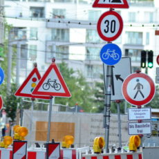 Augen auf im Straßenverkehr: Bedeutung der Verkehrszeichen Augen auf im Straßenverkehr: Bedeutung der Verkehrszeichen