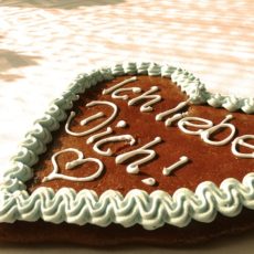 Rezept: Lebkuchenherzen selber backen Rezept: Lebkuchenherzen selber backen